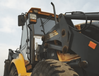 UMC Excavation large tractor